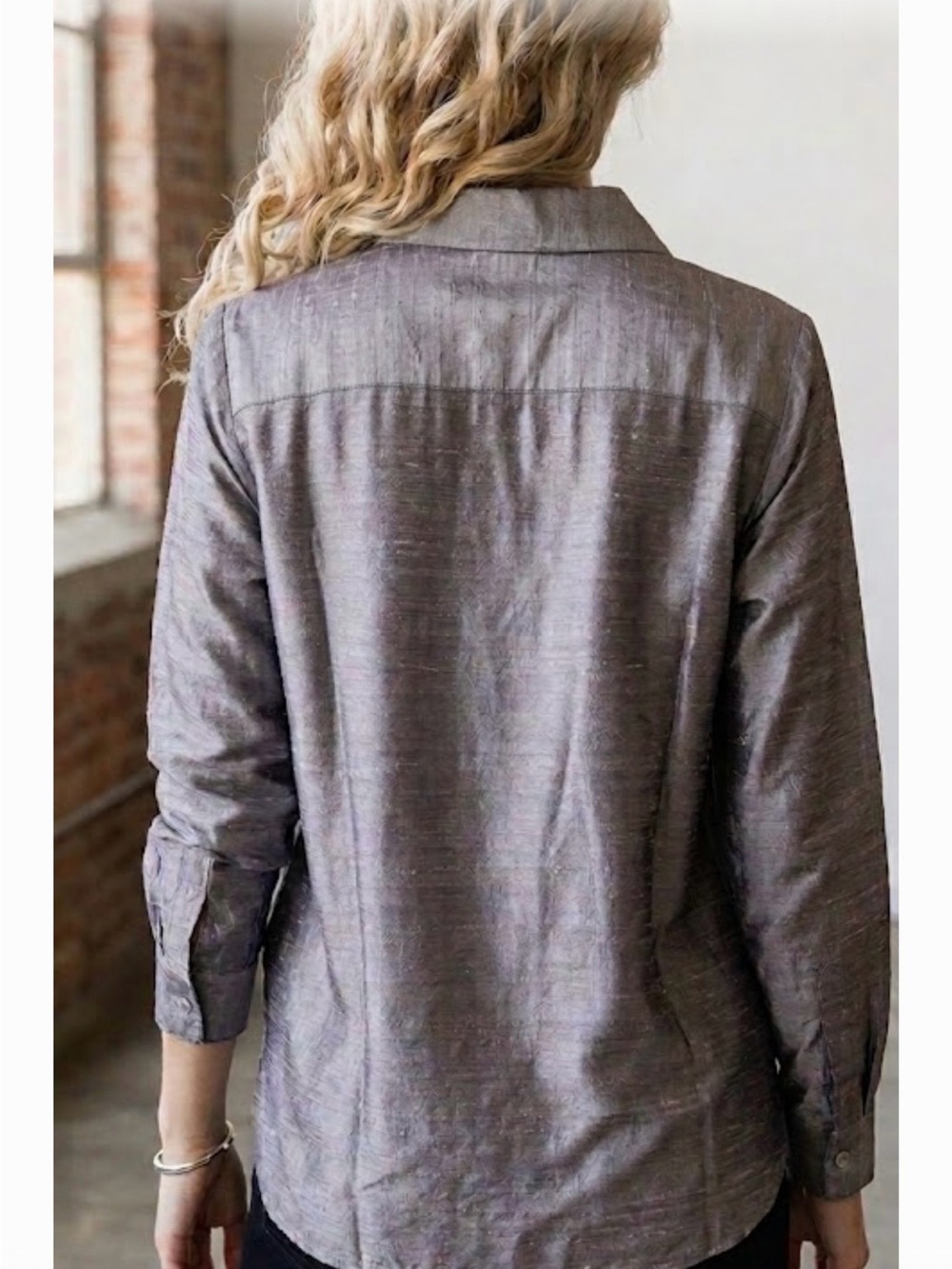 🔴 Metallic Gray Silk Blouse- XL - Picture 3 of 7